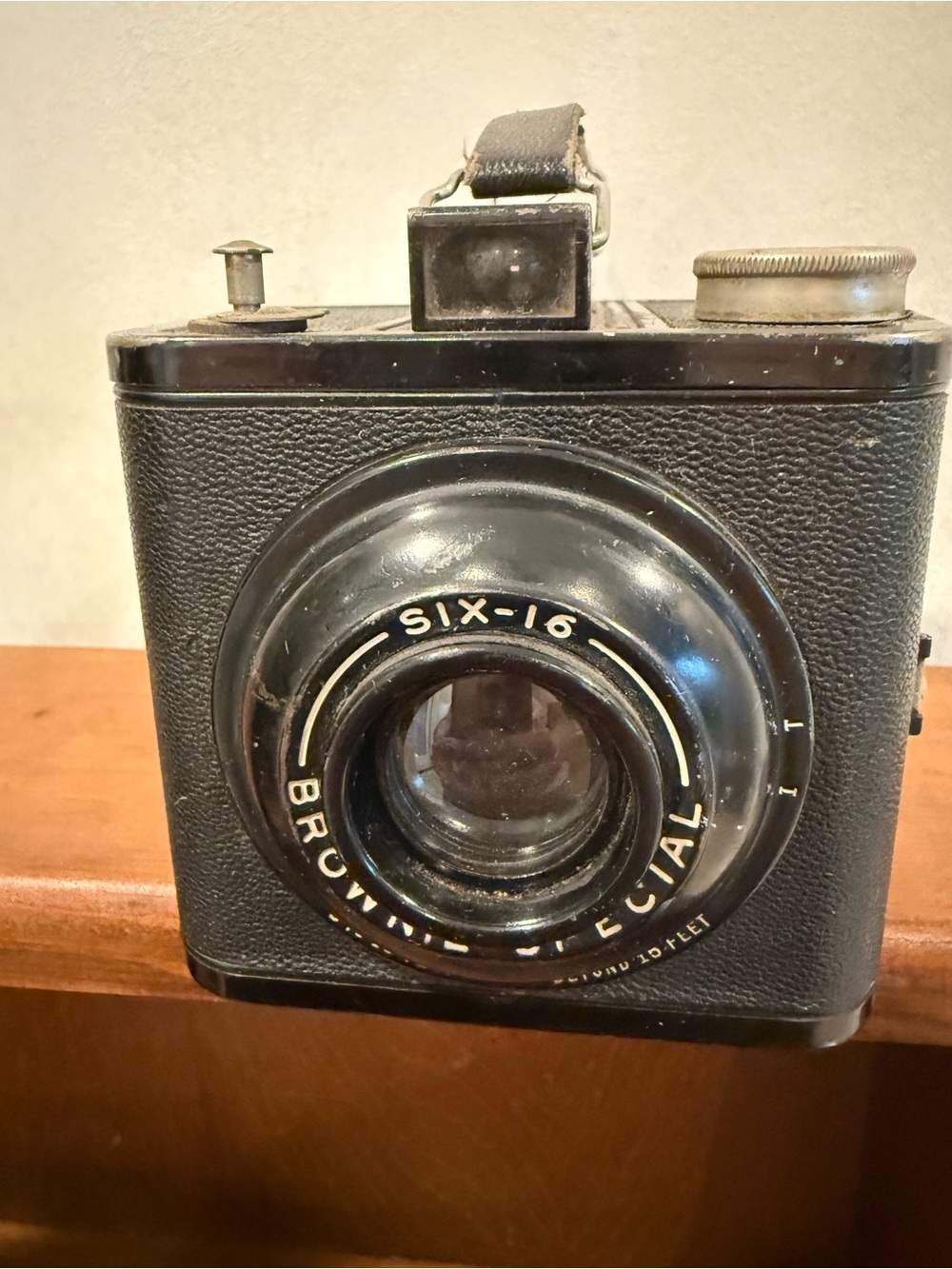 Special Six-16 Vintage Box Camera - Black